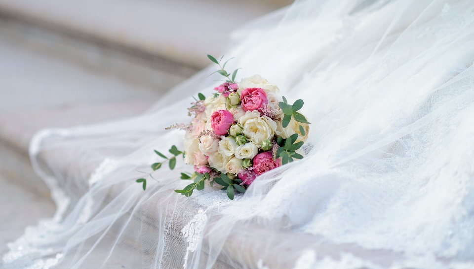 Bouquet-velo-da-sposa